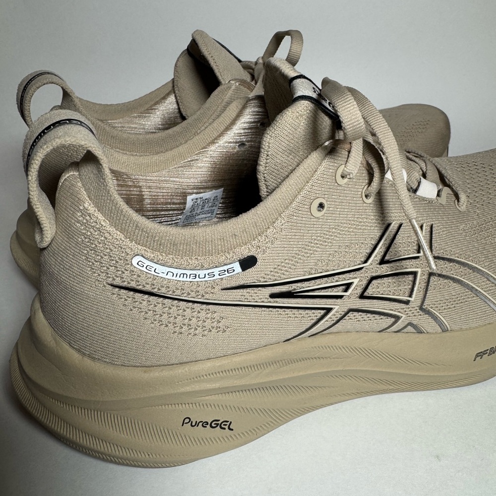 ASICS Gel-Nimbus 26 size 9.5